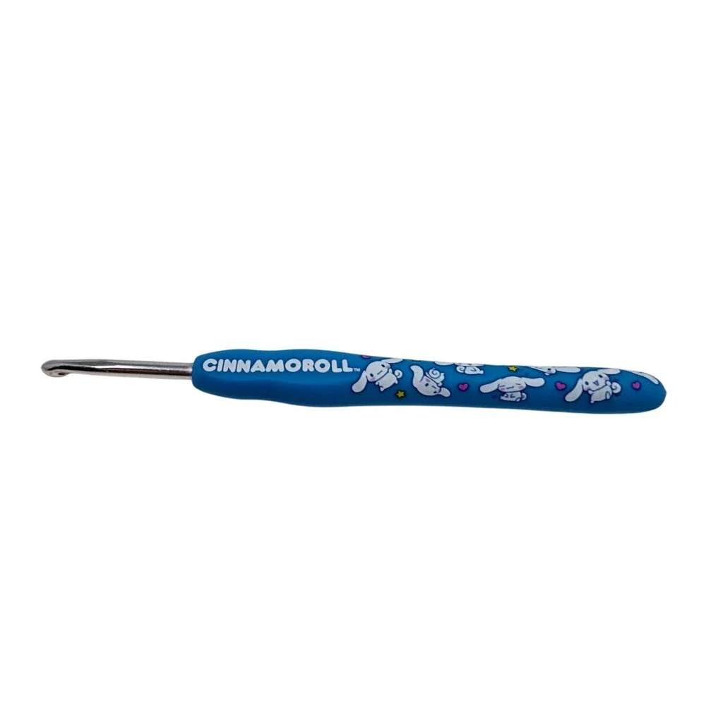 The Woobles Crochet Hook 4mm Blue Cinnamoroll Sanrio Print Limited Edition